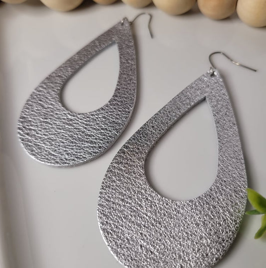 Chrome | XLg Teardrop | Genuine Leather