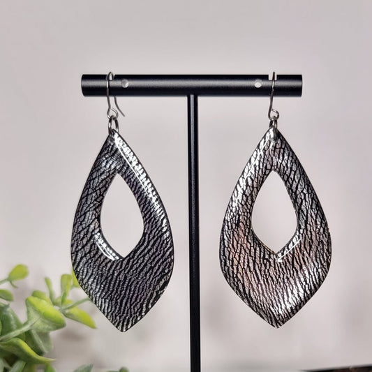 Silver Linings | Pointed Teardrop Cutout | Silver | Clay