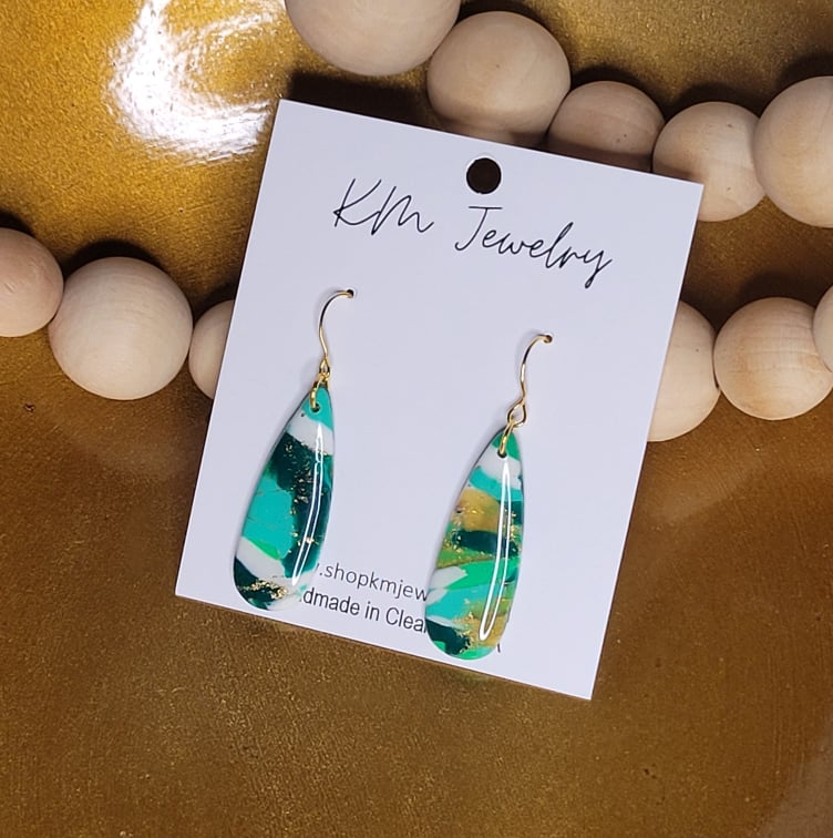 Lucky | Skinny Teardrop | Gold | Clay