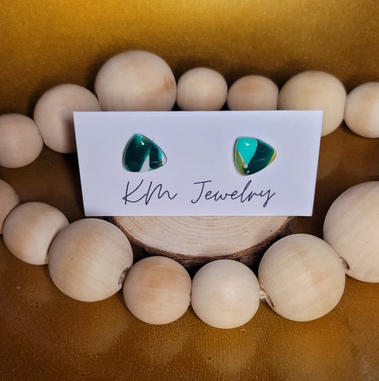 Lucky | 12mm | Stud | Triangle | Clay