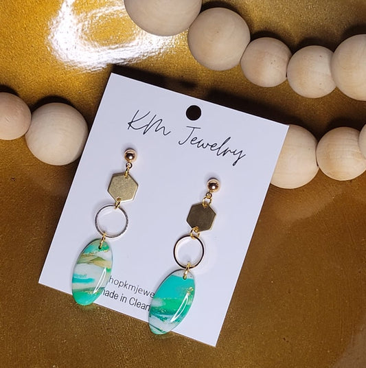 Lucky | Oval Stud Top | Gold | Clay